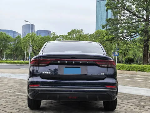 2022 Geely Emgrand 1.5L 114HP L4 CVT
