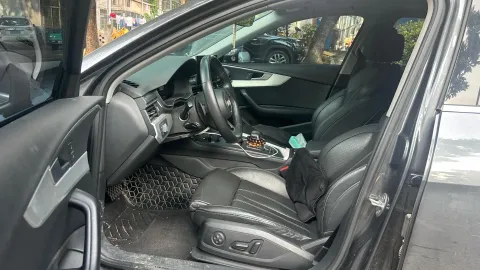 2020 Audi A4L 2.0T 190HP L4 7DCT