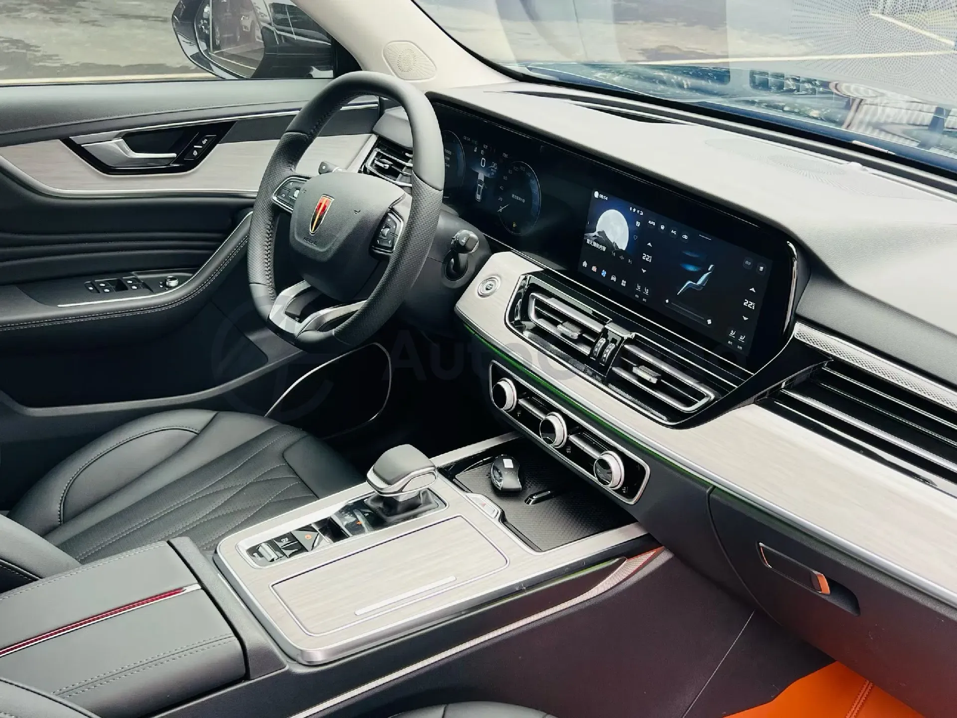 2025 HongQi HS5 2.0T 252HP L4 8AT,autocango,china used car exporter,china ev exporter,chinese used car exporter,chinese used ev exporter