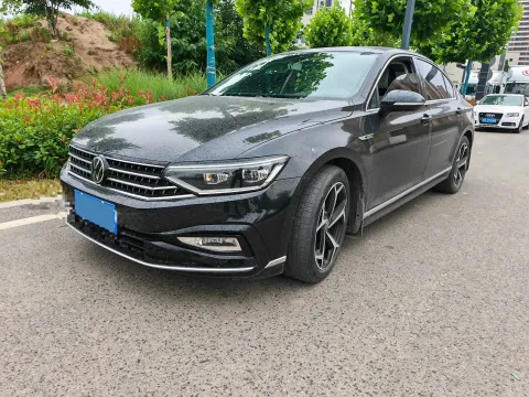 2023 VOLKSWAGEN MAGOTAN,autocango,china used car exporter,china ev exporter,chinese used car exporter,chinese used ev exporter
