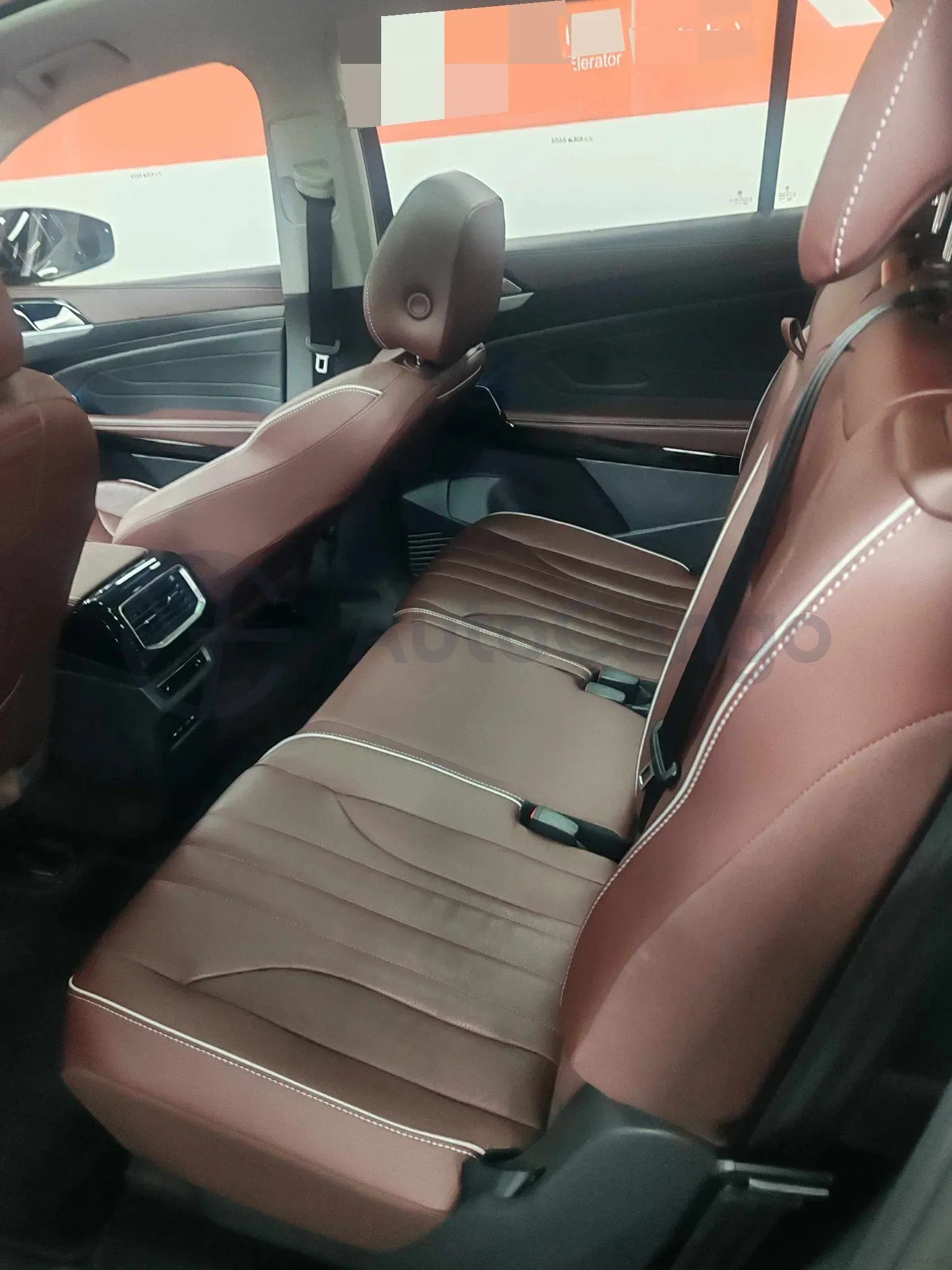 2021 Volkswagen ID.6 Crozz BEV 84.8KWH,autocango,china used car exporter,china ev exporter,chinese used car exporter,chinese used ev exporter