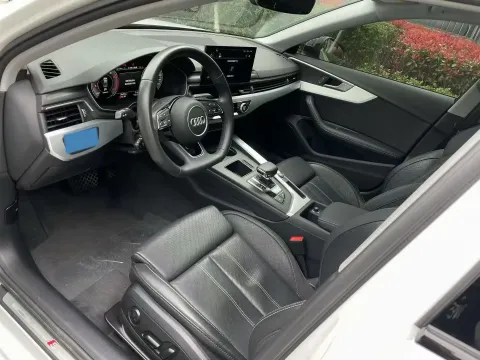 2022 Audi A4L 2.0T 190HP L4 7DCT