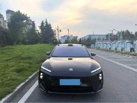 2025 NIO ET5T BEV