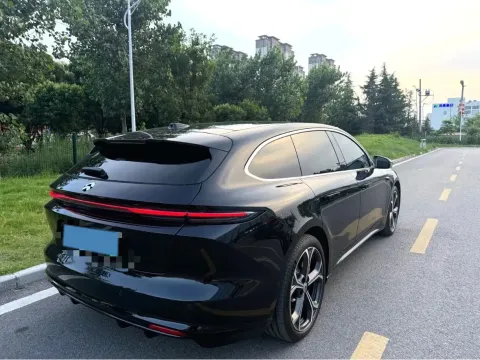 2025 NIO ET5T BEV