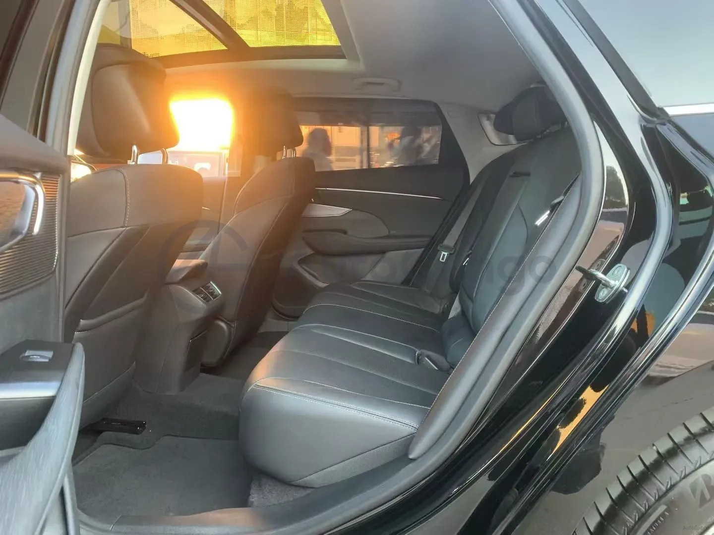 2023 Buick Larcosse 2.0T 237HP L4 9AT,autocango,china used car exporter,china ev exporter,chinese used car exporter,chinese used ev exporter