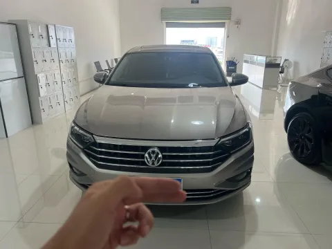 2021 Volkswagen Sagitar 1.4T 150HP L4 7DCT
