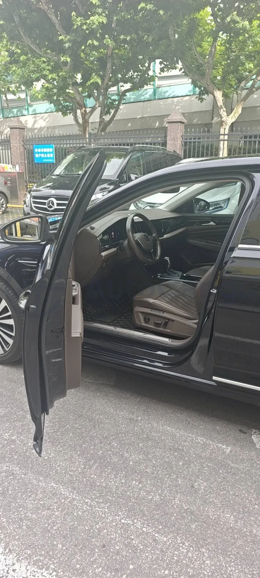 2021 Volkswagen Passat 2.0T 220HP L4 7DCT,autocango,china used car exporter,china ev exporter,chinese used car exporter,chinese used ev exporter