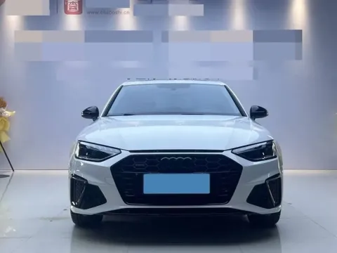 2022 Audi A4L 2.0T 190HP L4 7DCT