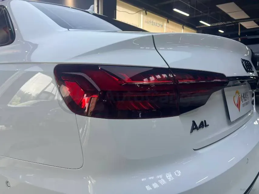 2022 Audi A4L 2.0T 190HP L4 7DCT,autocango,china used car exporter,china ev exporter,chinese used car exporter,chinese used ev exporter