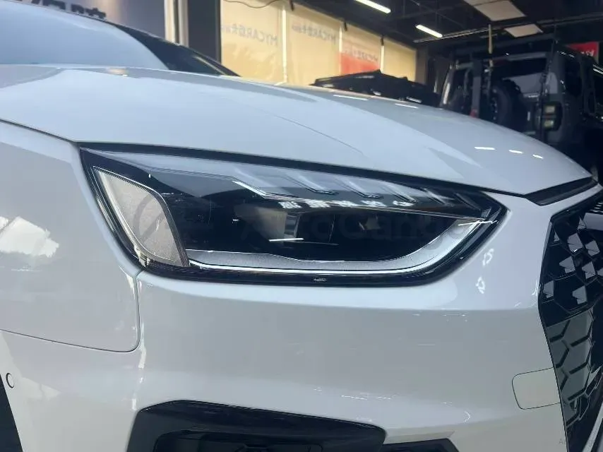 2022 Audi A4L 2.0T 190HP L4 7DCT,autocango,china used car exporter,china ev exporter,chinese used car exporter,chinese used ev exporter
