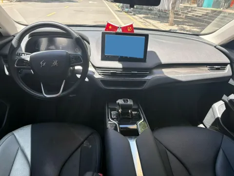 2023 HongQi E-QM5 BEV 82KWH