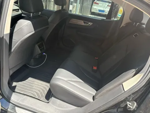 2023 HongQi E-QM5 BEV 82KWH