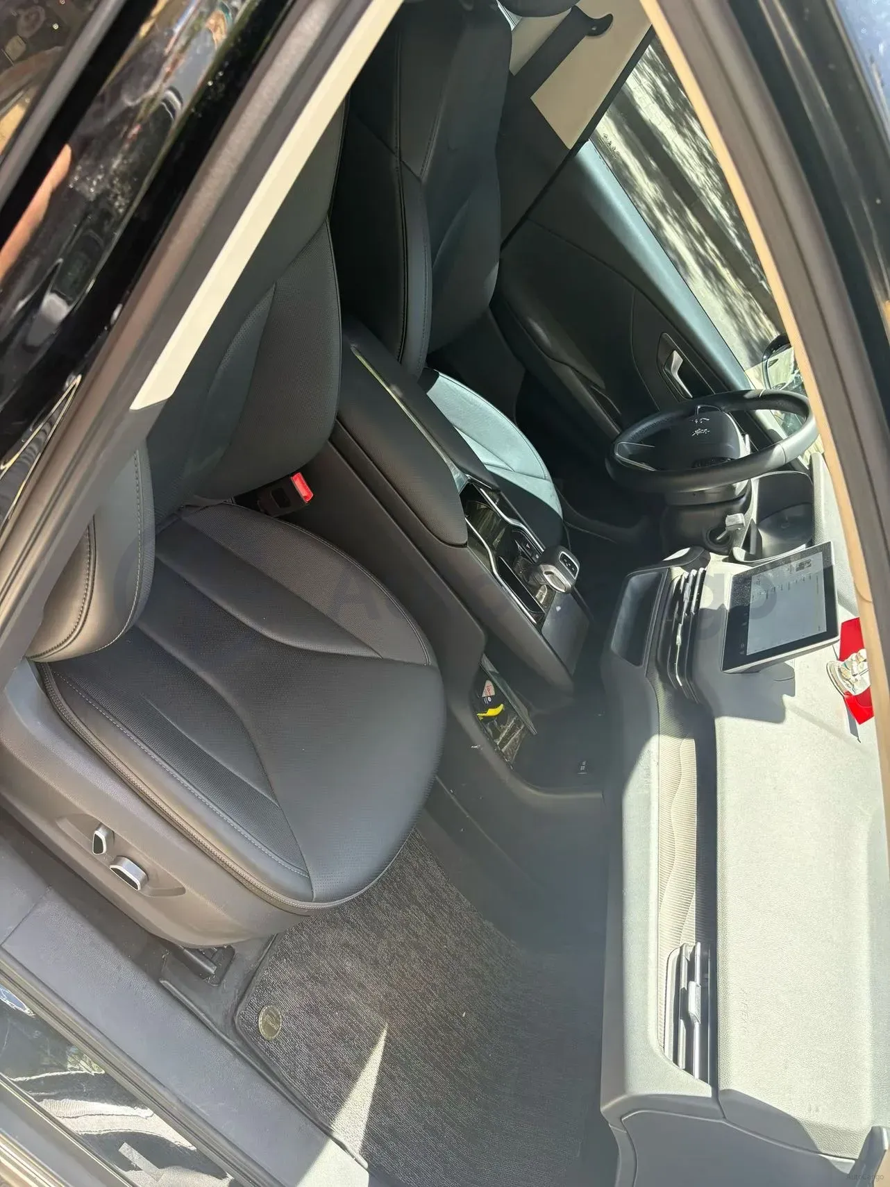 2023 HongQi E-QM5 BEV 82KWH,autocango,china used car exporter,china ev exporter,chinese used car exporter,chinese used ev exporter