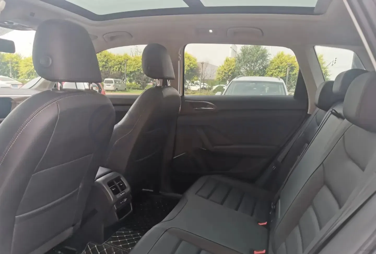2021 Volkswagen Tharu 1.4T 150HP L4 7DCT,autocango,china used car exporter,china ev exporter,chinese used car exporter,chinese used ev exporter