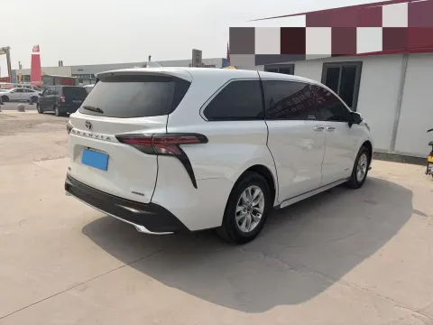 2023 Toyota Granvia 2.5L 189HP L4 E-CVT Hybrid
