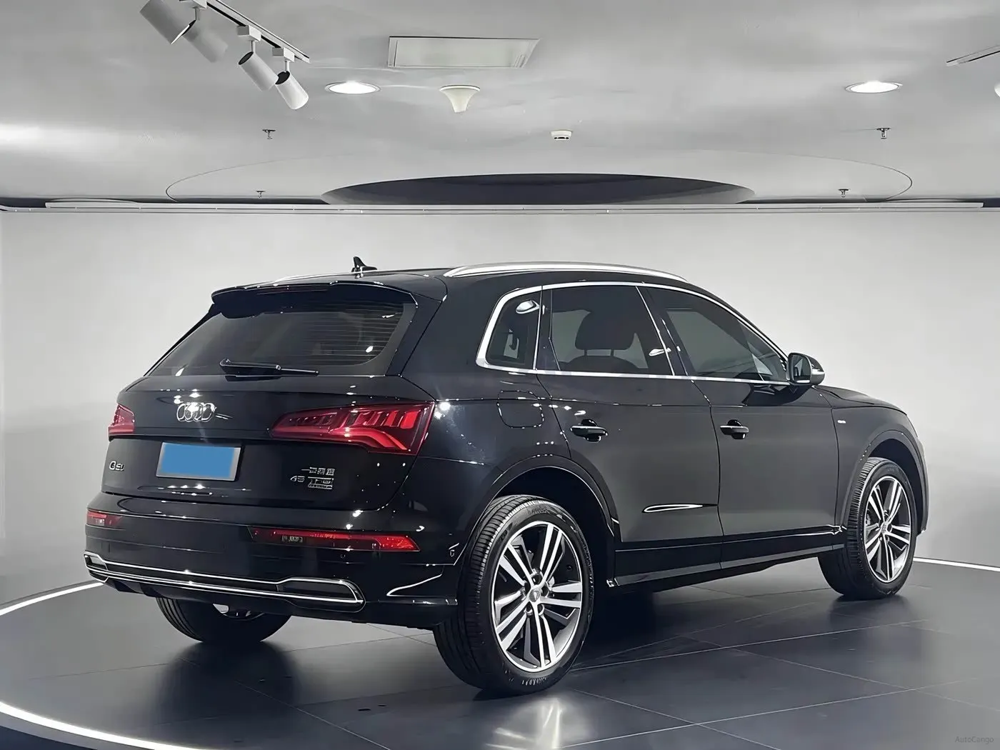 2020 Audi Q5L 2.0T 252HP L4 7DCT,autocango,china used car exporter,china ev exporter,chinese used car exporter,chinese used ev exporter
