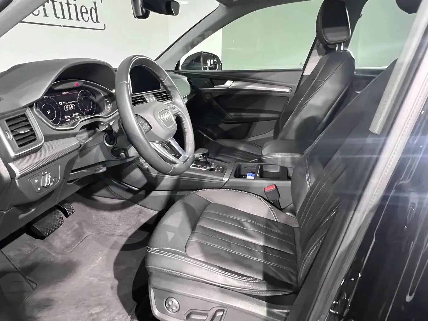 2020 Audi Q5L 2.0T 252HP L4 7DCT,autocango,china used car exporter,china ev exporter,chinese used car exporter,chinese used ev exporter