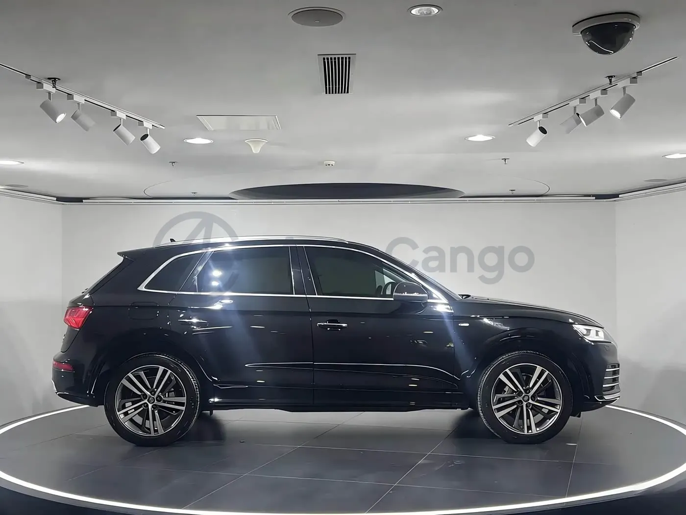 2020 Audi Q5L 2.0T 252HP L4 7DCT,autocango,china used car exporter,china ev exporter,chinese used car exporter,chinese used ev exporter