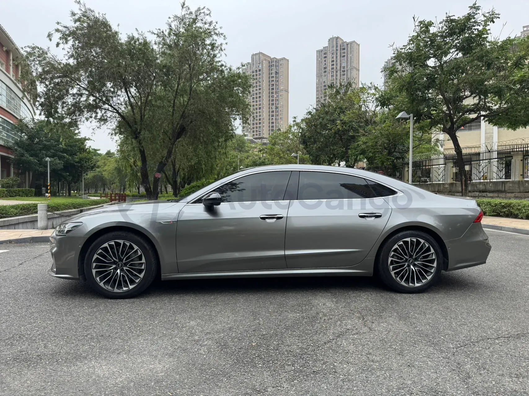 2022 Audi A7L 2.0T 245HP L4 7DCT,autocango,china used car exporter,china ev exporter,chinese used car exporter,chinese used ev exporter