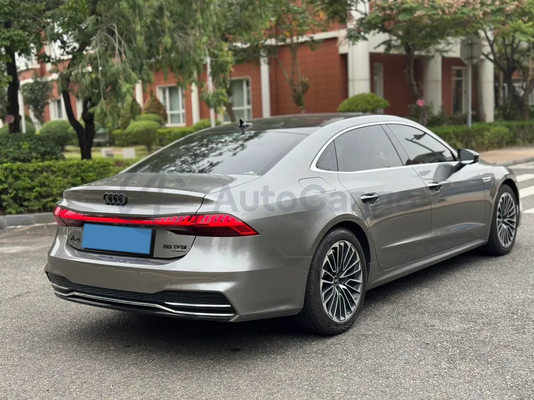 2022 Audi A7L 2.0T 245HP L4 7DCT,autocango,china used car exporter,china ev exporter,chinese used car exporter,chinese used ev exporter
