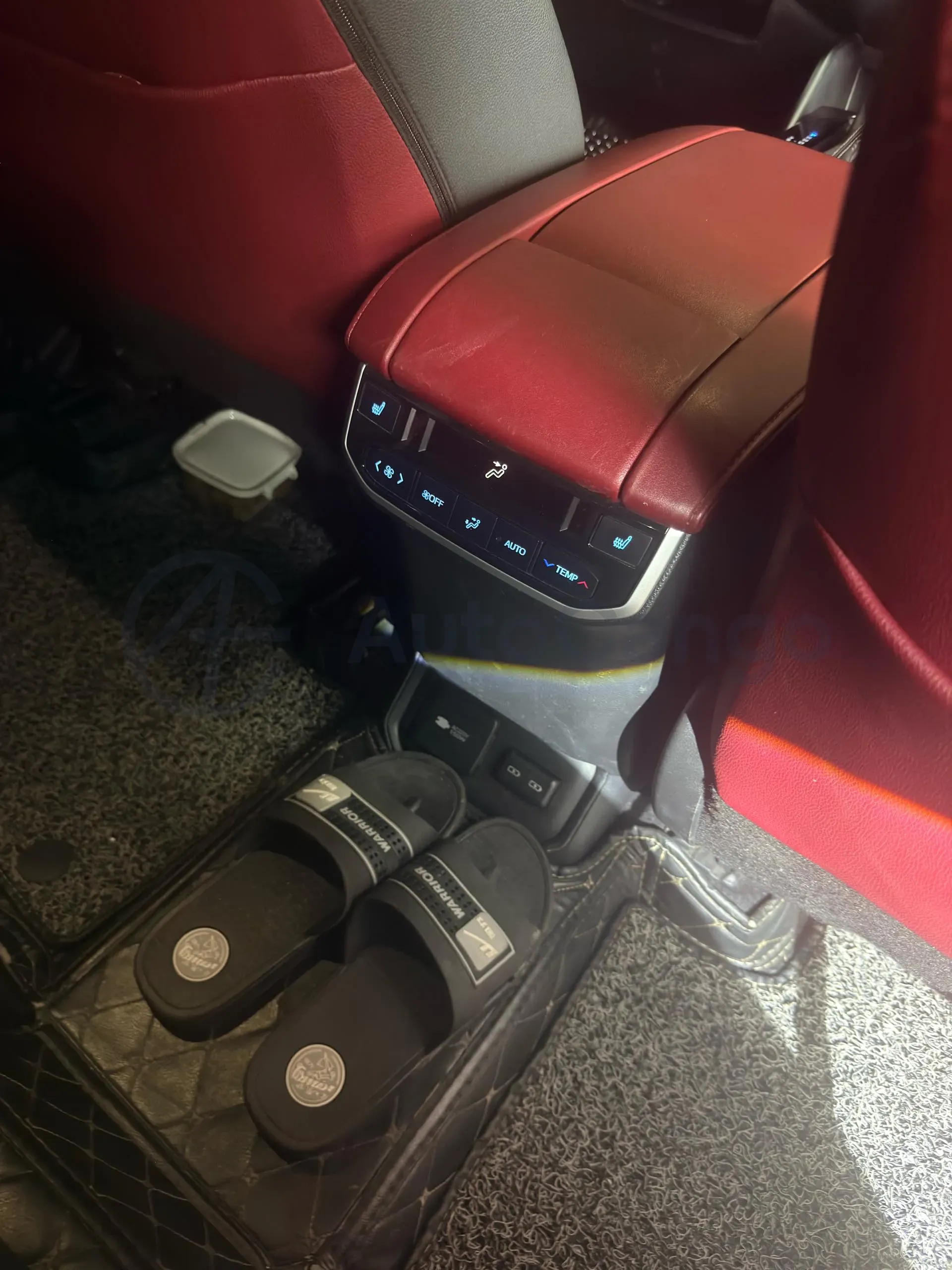 2022 Toyota Crown Kluger 2.5L 192HP L4 E-CVT Hybrid,autocango,china used car exporter,china ev exporter,chinese used car exporter,chinese used ev exporter