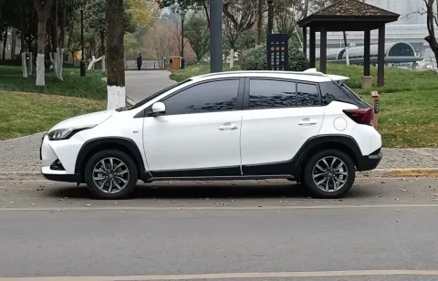 2022 Toyota Yaris L 1.5L 112HP L4 CVT