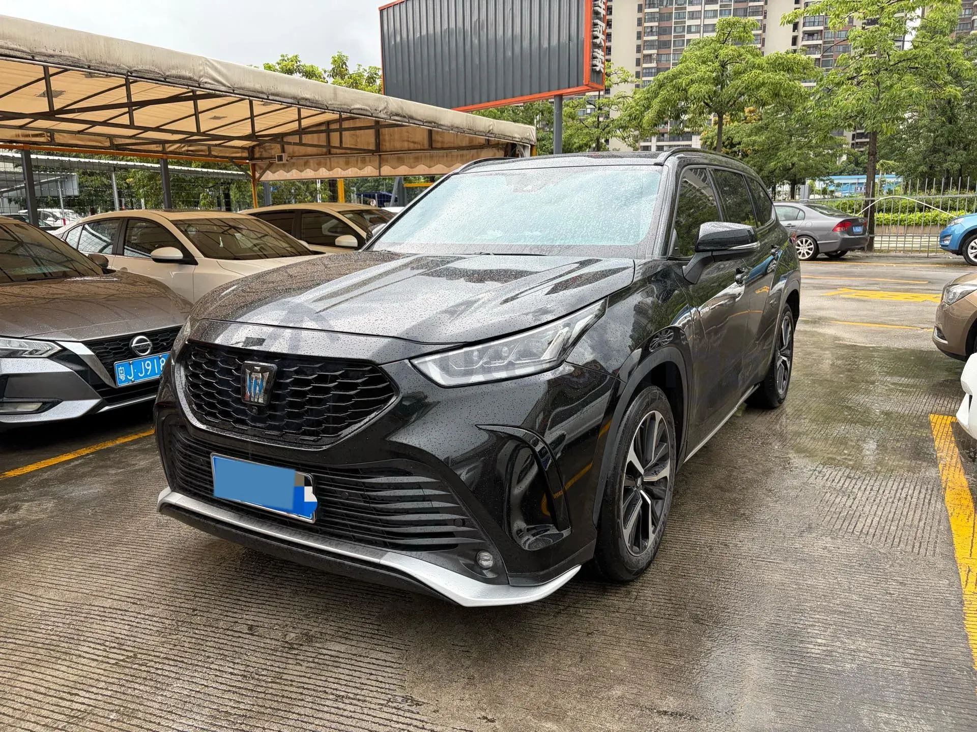 2022 Toyota Crown Kluger 2.5L 192HP L4 E-CVT Hybrid,autocango,china used car exporter,china ev exporter,chinese used car exporter,chinese used ev exporter