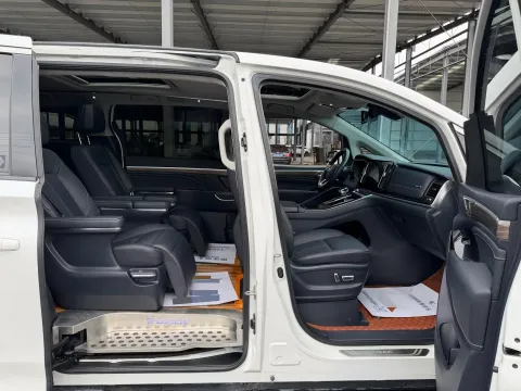 2021 GAC Trumpchi M8 2.0T 252HP L4 8AT