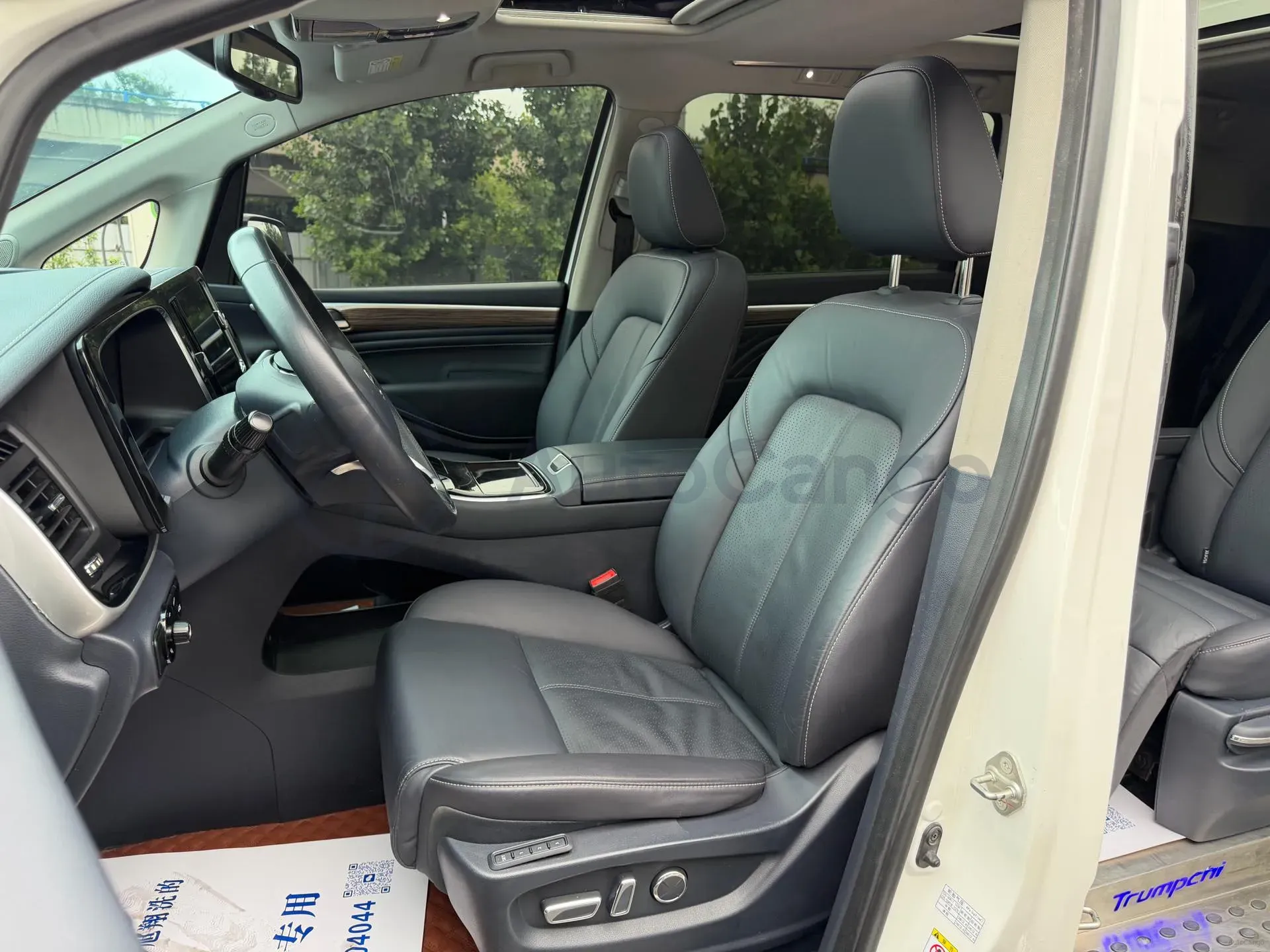 2021 GAC Trumpchi M8 2.0T 252HP L4 8AT,autocango,china used car exporter,china ev exporter,chinese used car exporter,chinese used ev exporter