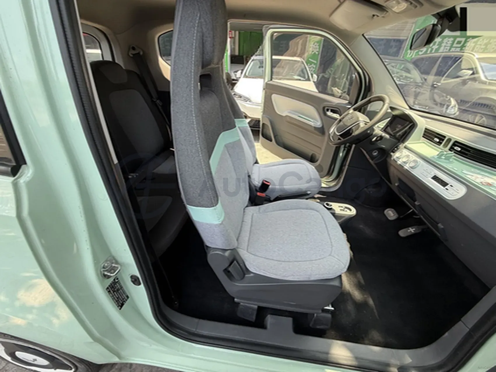 2021 WuLing HongGuang MINI EV BEV 13.8KWH,autocango,china used car exporter,china ev exporter,chinese used car exporter,chinese used ev exporter