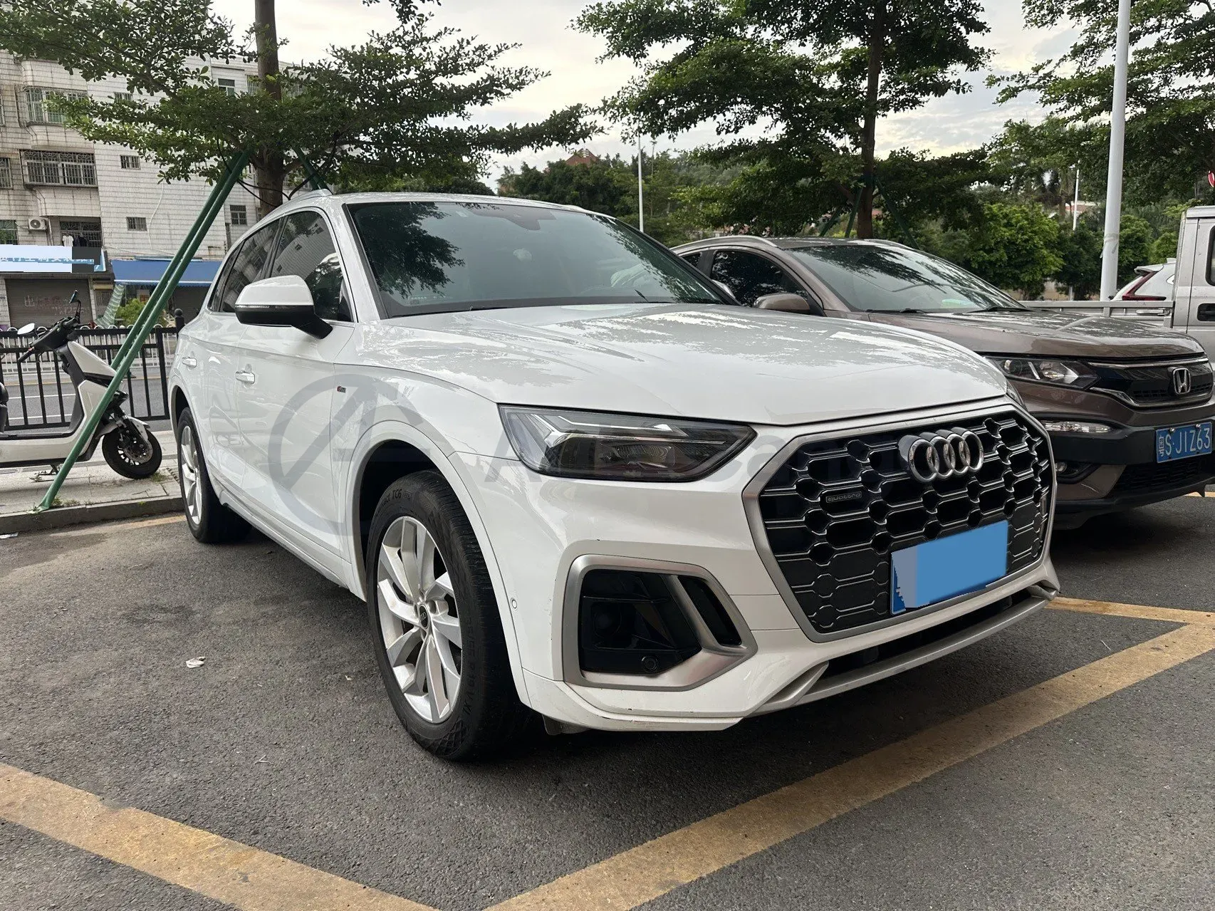 2021 Audi Q5L 2.0T 190HP L4 7DCT,autocango,china used car exporter,china ev exporter,chinese used car exporter,chinese used ev exporter