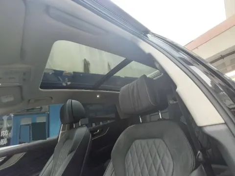 2022 HongQi HS5 2.0T 224HP L4 6AT