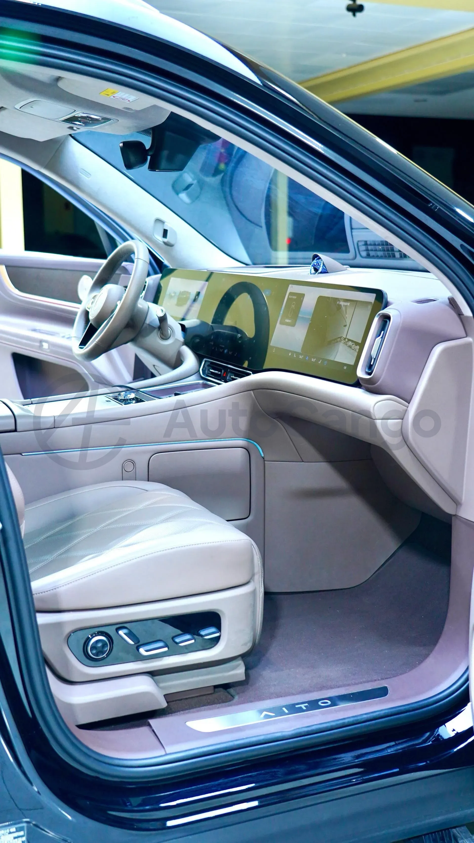 2025 HIMA AITO M9 REEV 160HP REEV 52KWH,autocango,china used car exporter,china ev exporter,chinese used car exporter,chinese used ev exporter