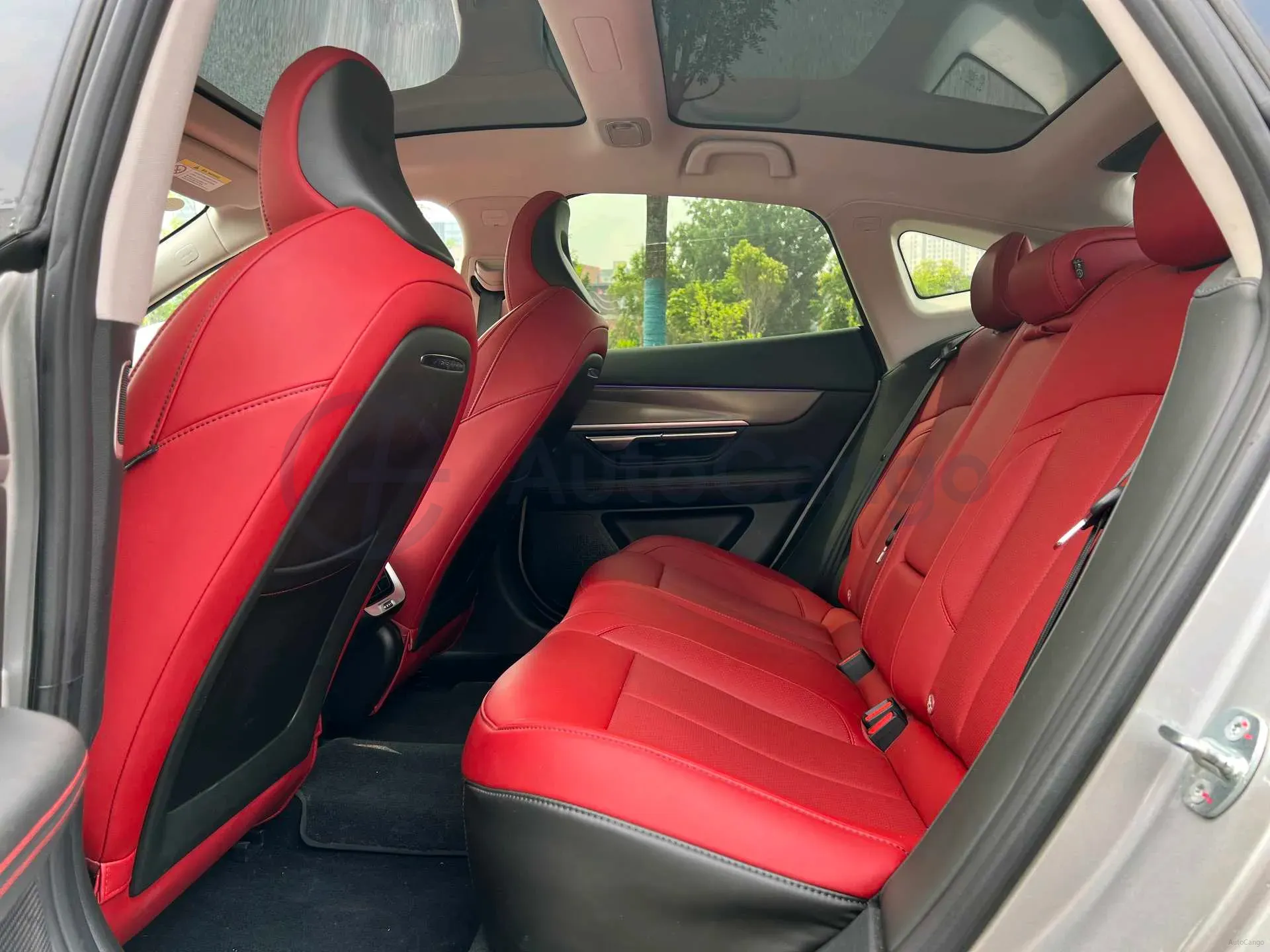 2023 Xpeng P7 BEV 86.2KWH,autocango,china used car exporter,china ev exporter,chinese used car exporter,chinese used ev exporter