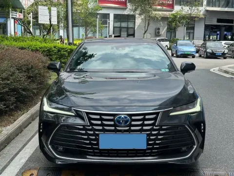 2022 Toyota Avalon 2.5L 178HP L4 E-CVT Hybrid