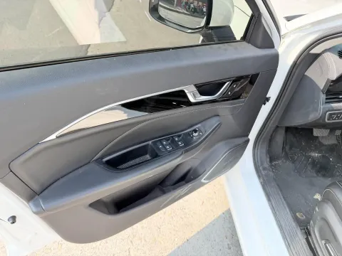 2022 DongFeng Fengon Fengon 580 1.5T 184HP L4 6AT