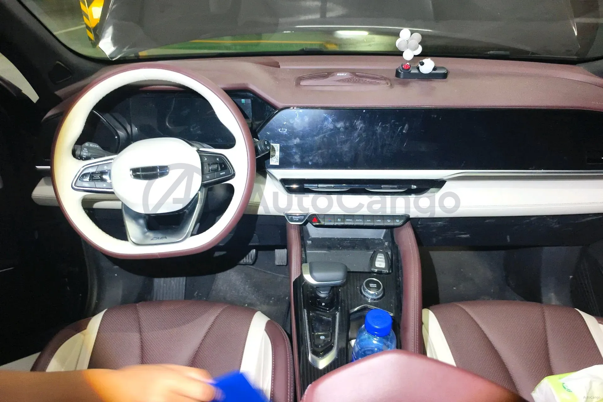 2024 Geely Monjaro 2.0T 238HP L4 8AT,autocango,china used car exporter,china ev exporter,chinese used car exporter,chinese used ev exporter