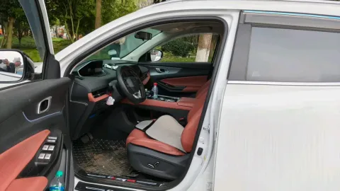 2022 ChangAn CS75 Plus 1.5T 178HP L4 6AT,autocango,china used car exporter,china ev exporter,chinese used car exporter,chinese used ev exporter