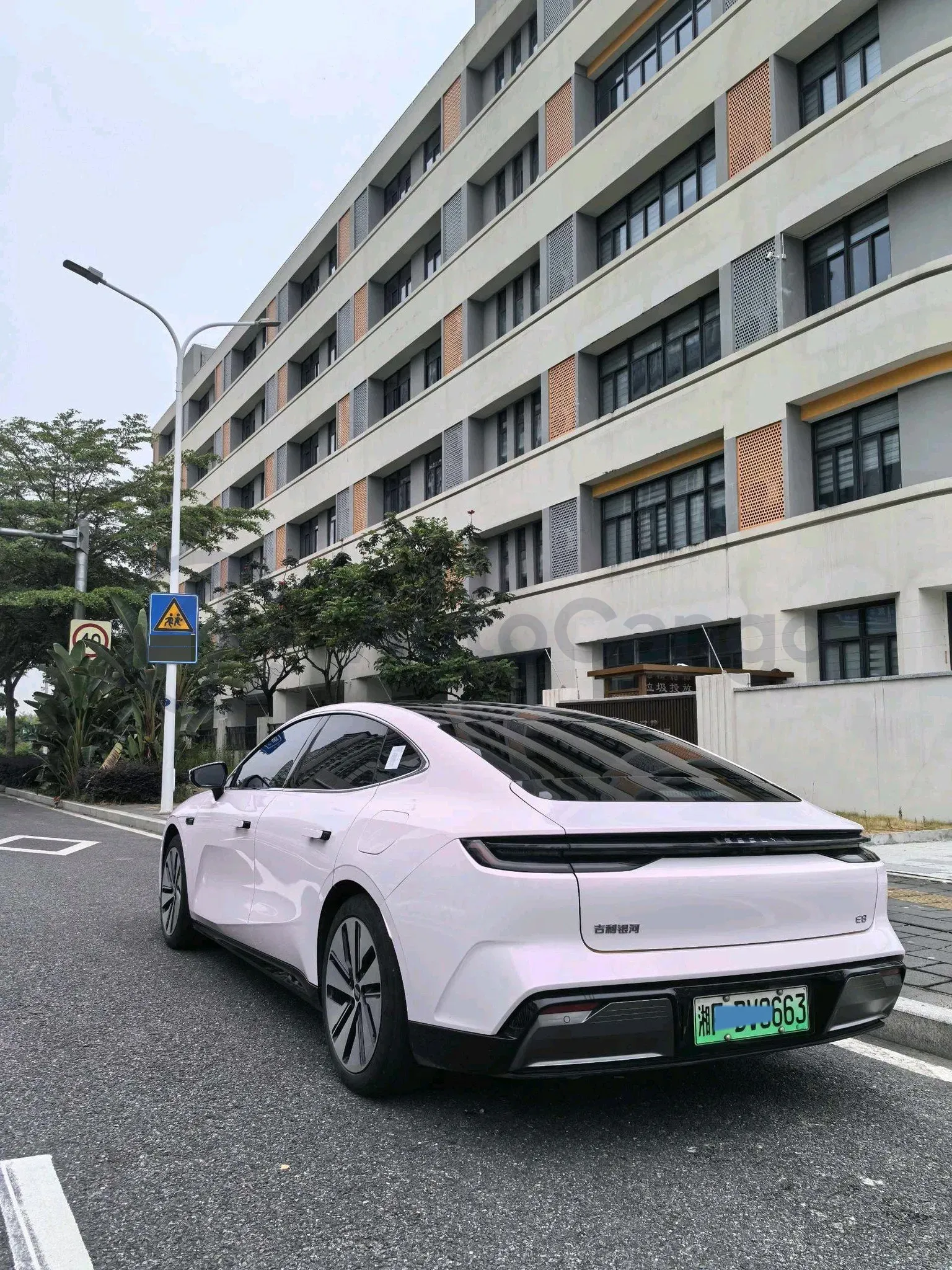 2024 Geely Galaxy E8 BEV 76KWH,autocango,china used car exporter,china ev exporter,chinese used car exporter,chinese used ev exporter