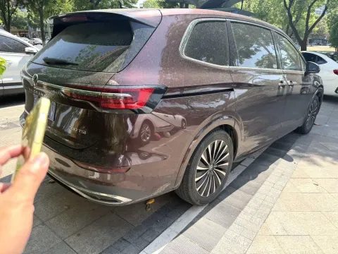 2020 Volkswagen Viloran 2.0T 220HP L4 7DCT