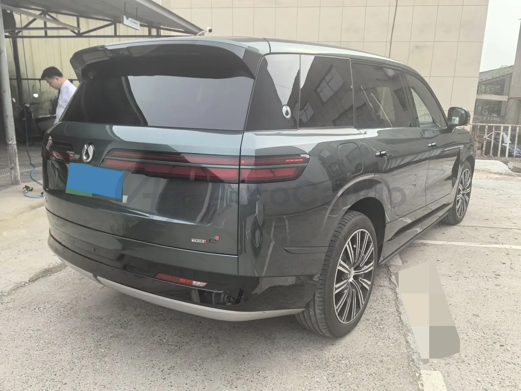 2025 Denza DenzaN9 2.0T 207HP L4 E-CVT PHEV,autocango,china used car exporter,china ev exporter,chinese used car exporter,chinese used ev exporter
