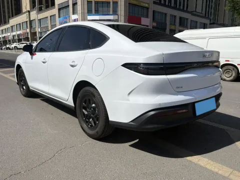 2025 BYD Seal05 DM-i 1.5L 101HP L4 E-CVT PHEV 7.68KWH