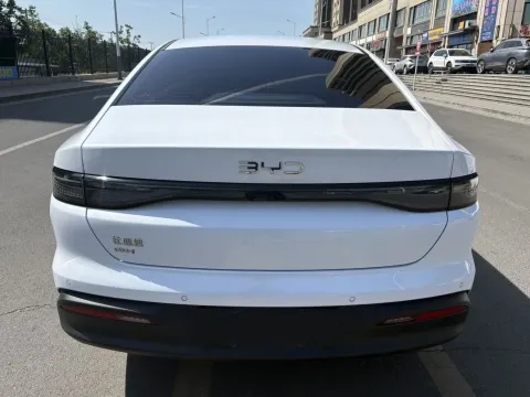 2025 BYD Seal05 DM-i 1.5L 101HP L4 E-CVT PHEV 7.68KWH