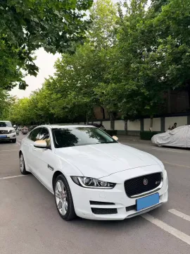 2019 Jeep Cherokee 2.0T 265HP L4 9AT,autocango,china used car exporter,china ev exporter,chinese used car exporter,chinese used ev exporter