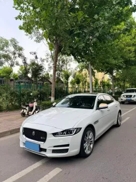 2019 Jeep Cherokee 2.0T 265HP L4 9AT,autocango,china used car exporter,china ev exporter,chinese used car exporter,chinese used ev exporter