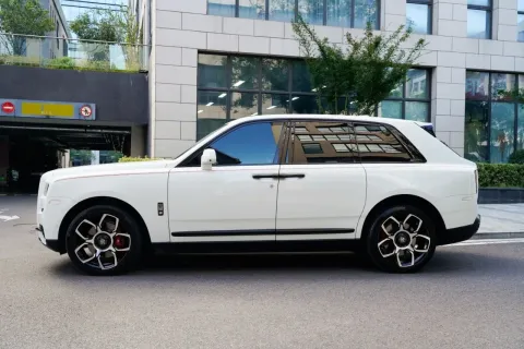 2018 Rolls-Royce Cullinan 6.7T 571HP V12 8AT,autocango,china used car exporter,china ev exporter,chinese used car exporter,chinese used ev exporter