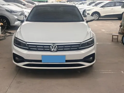 2019 Volkswagen Passat 1.4T 150HP L4 7DCT