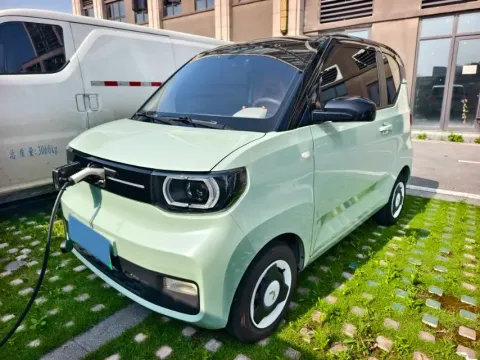 2022 WuLing HongGuang MINI EV BEV 9KWH,autocango,china used car exporter,china ev exporter,chinese used car exporter,chinese used ev exporter