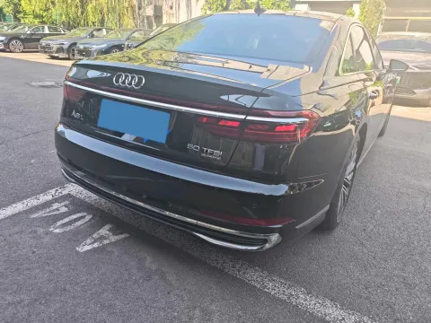 2025 Audi A8 3.0T 286HP V6 8AT