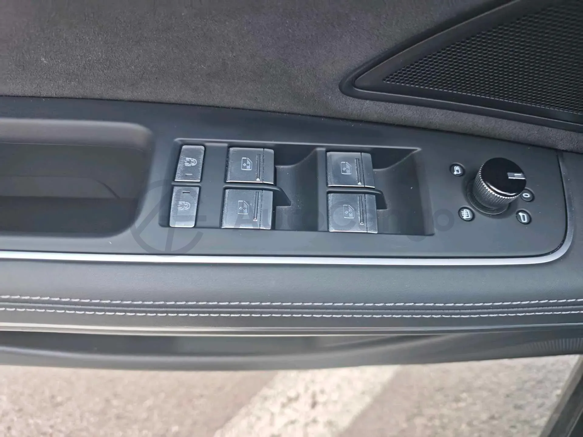 2025 Audi A8 3.0T 286HP V6 8AT,autocango,china used car exporter,china ev exporter,chinese used car exporter,chinese used ev exporter